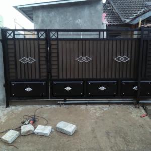 pagar garasi rumah minimalis